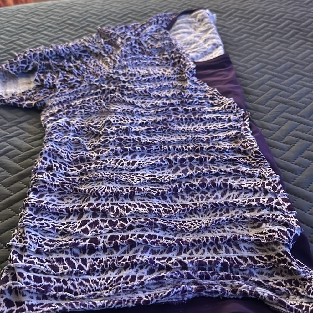 Jaclyn Smith Purple and White Top - Picture 5 of 10